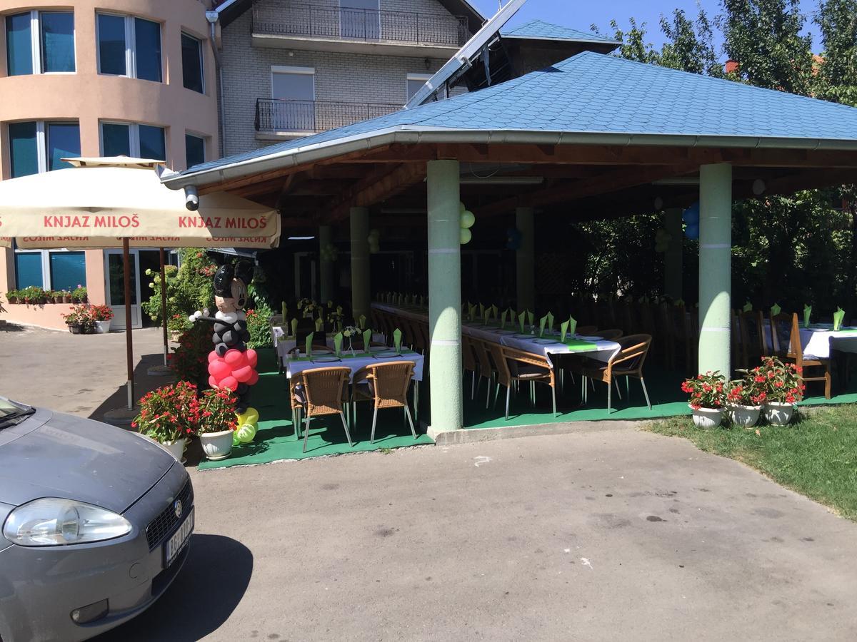 Bed & Breakfast Karavan Raška Exteriér fotografie