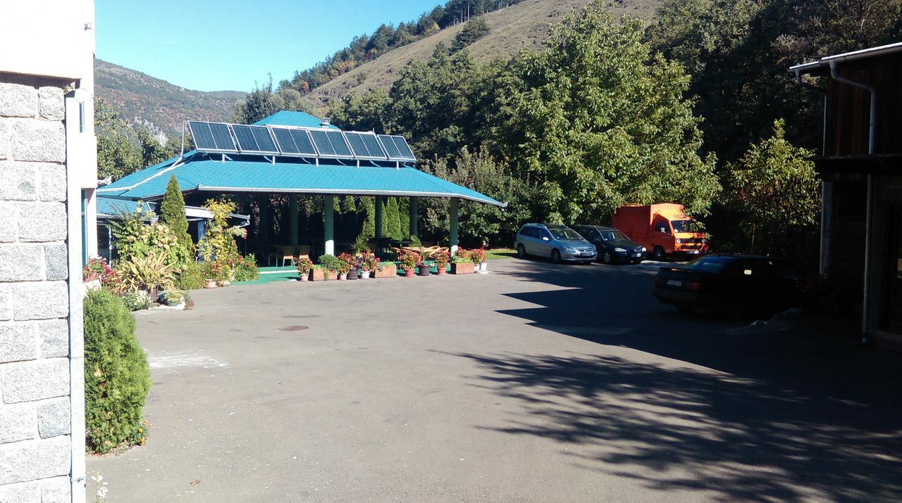 Bed & Breakfast Karavan Raška Exteriér fotografie