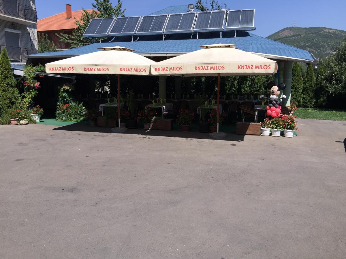 Bed & Breakfast Karavan Raška Exteriér fotografie